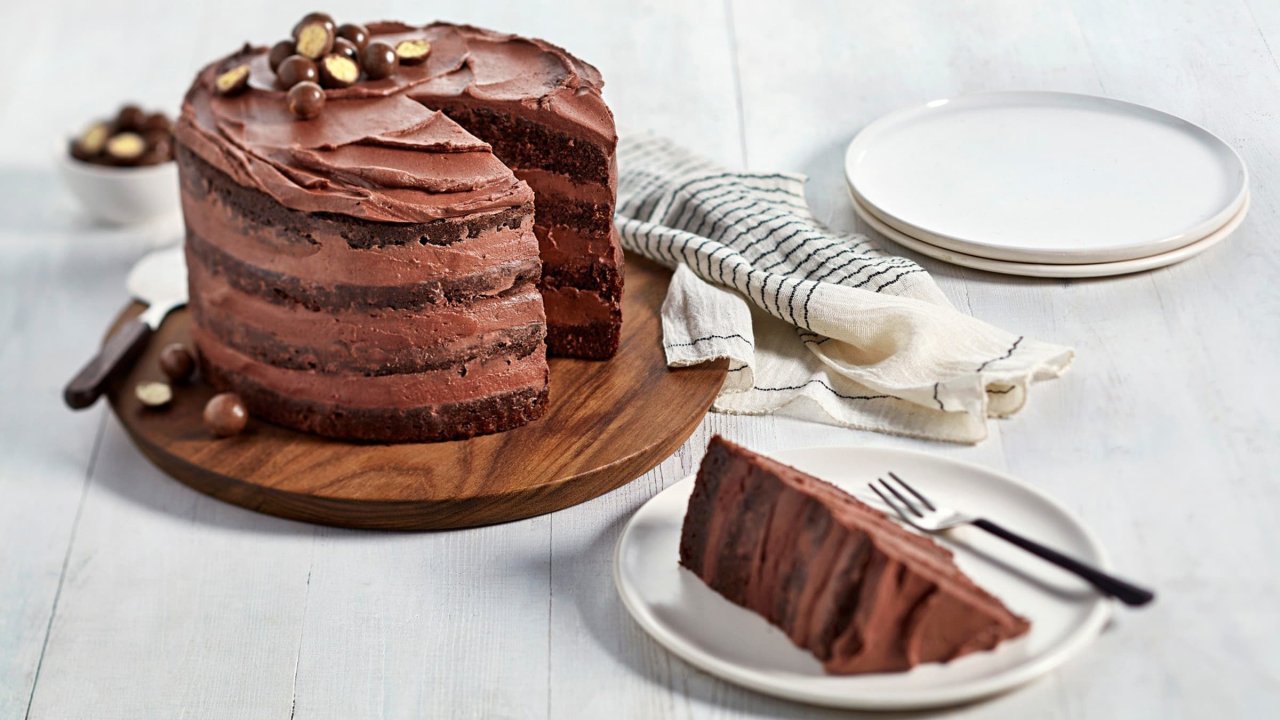 Chocolate Buttercream Icing Layer Cake