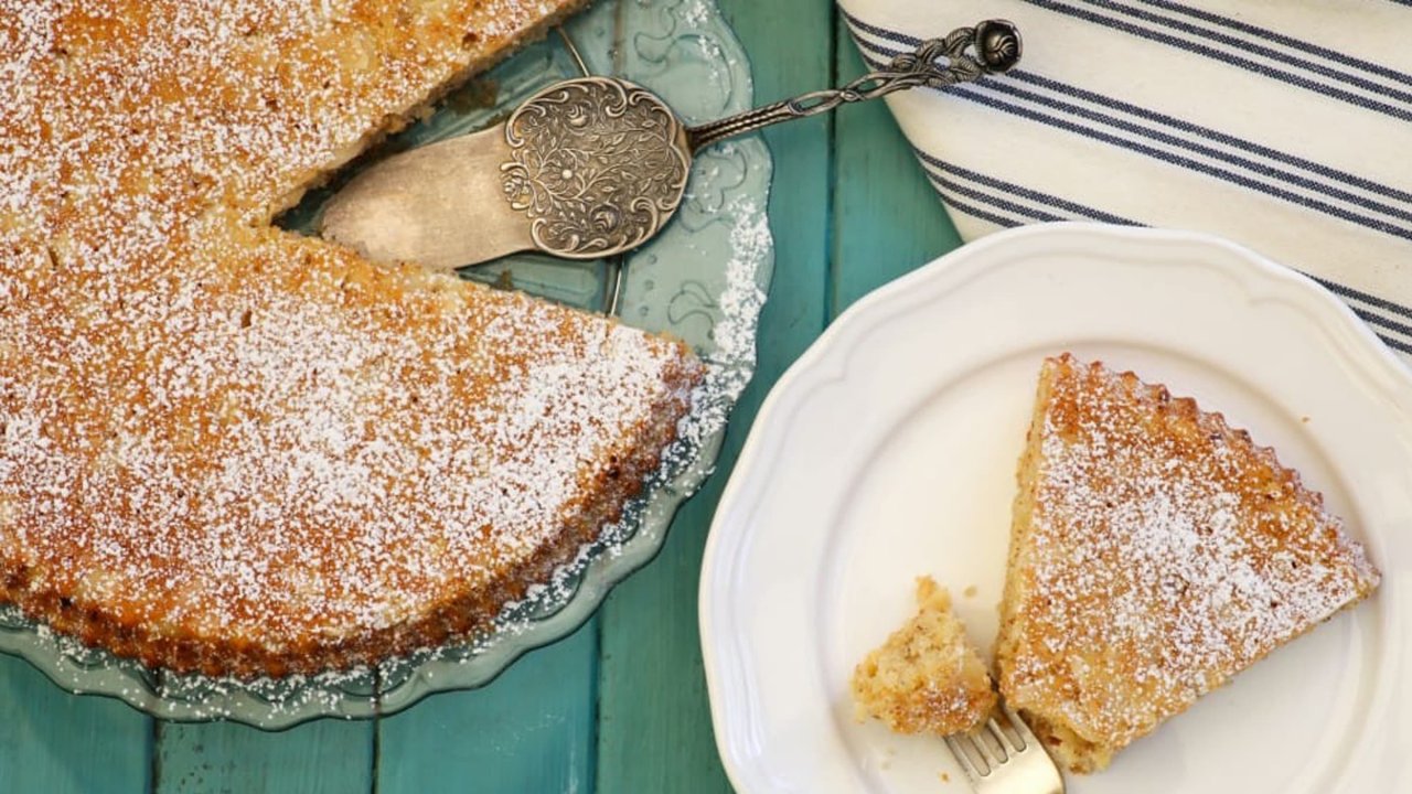 Custard Spiced Tea Cake