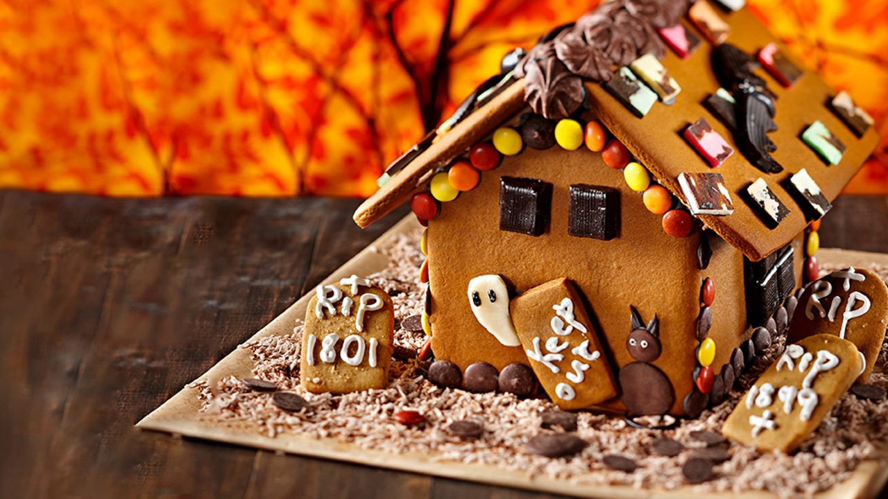 Haunted Halloween Gingerbread House