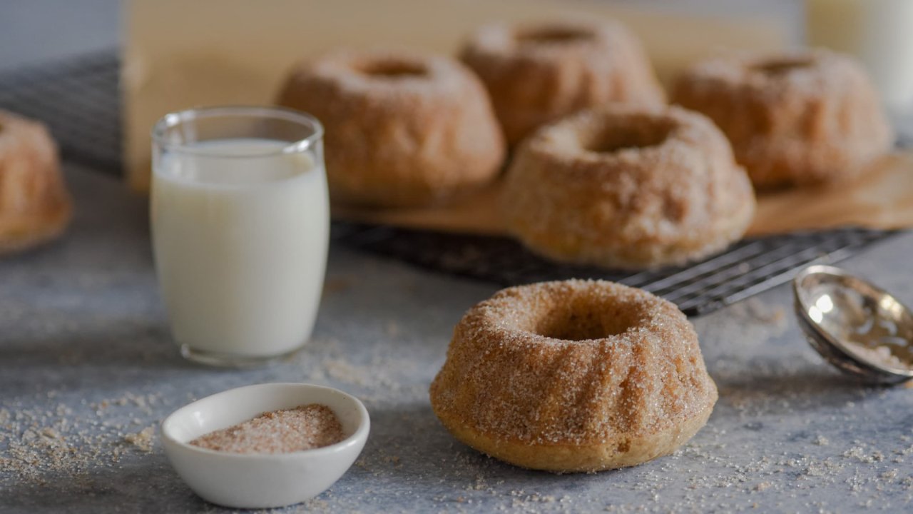 Mini Pear Bundts