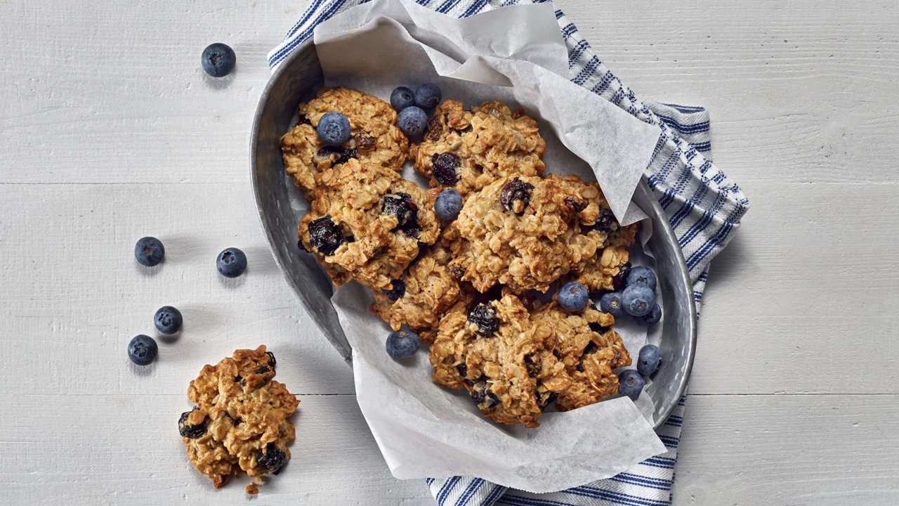 banana blueberry breakfast biscuits