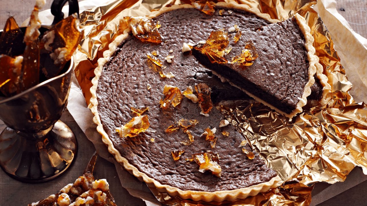 Chocolate Tart with Walnut Praline