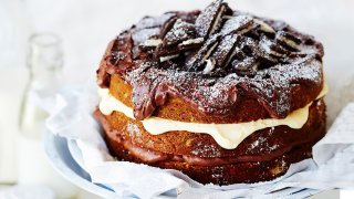 Cookies and Cream Layer Cake 