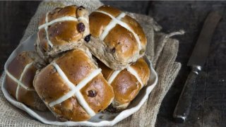 hot cross buns