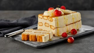 lemon yoghurt semifreddo